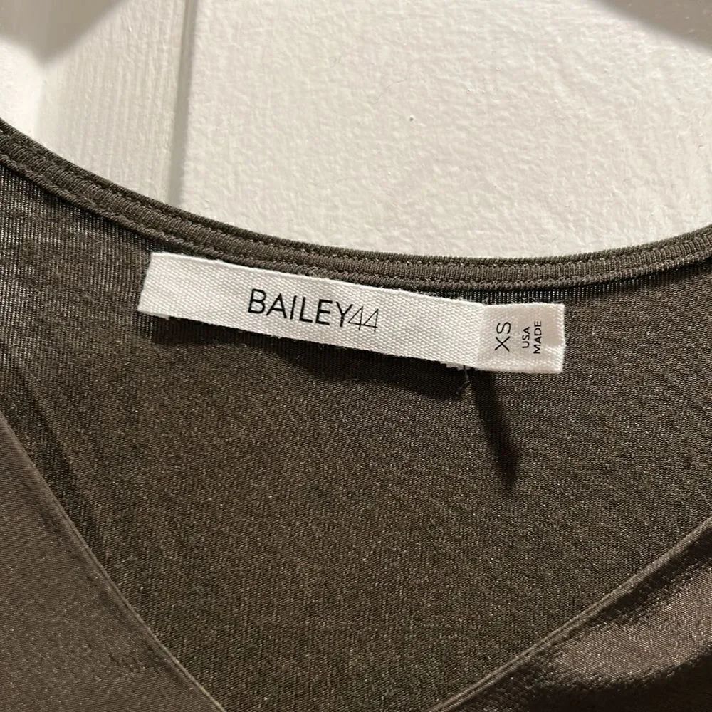 Bailey 44 Flowy Top, Size XS - Picture 4 of 6